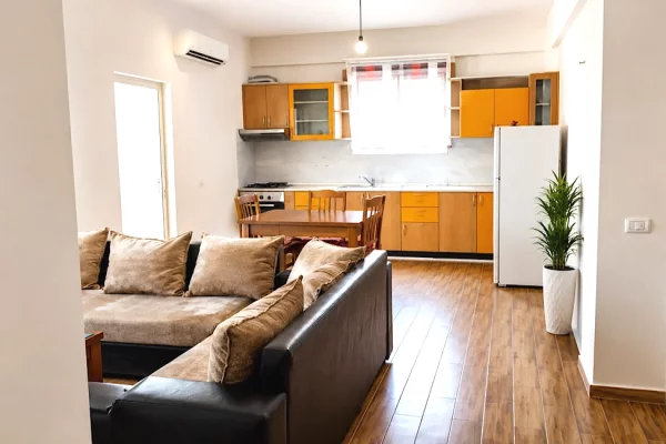 Shtepi me qera Apartament ne Tirane, 1+1, Mobilimi E mobiluar, Pagesa 60,000  Leke.