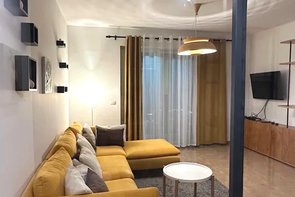 Shtepi me qera Apartament ne Tirane, 1+1, Mobilimi E mobiluar, Pagesa 130,000  Leke.