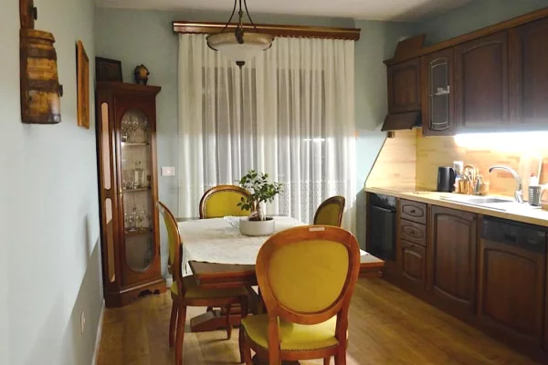 Apartament 2+1 me Qera tek 21 Dhjetori (ID R22034) Tirane