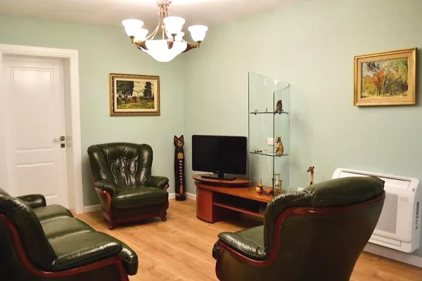 Shtepi me qera Apartament ne Tirane, 2+1, Mobilimi E mobiluar, Pagesa 800  Euro.