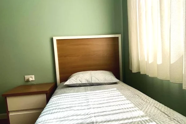 Shtepi me qera Apartament ne Tirane, 2+1, Mobilimi E mobiluar, Pagesa 800  Euro.