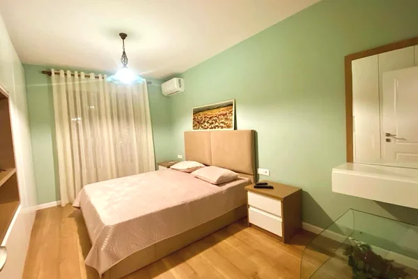Shtepi me qera Apartament ne Tirane, 2+1, Mobilimi E mobiluar, Pagesa 800  Euro.