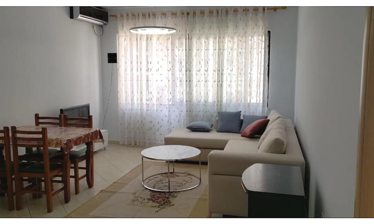 Shtepi me qera Apartament ne Tirane, 1+1, Mobilimi E mobiluar, Pagesa 45,000  Leke.