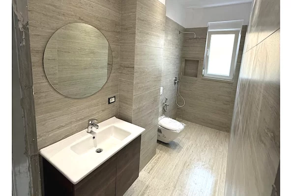 Shtepi me qera Apartament ne Tirane, 1+1, Mobilimi E mobiluar, Pagesa 52,000  Leke.