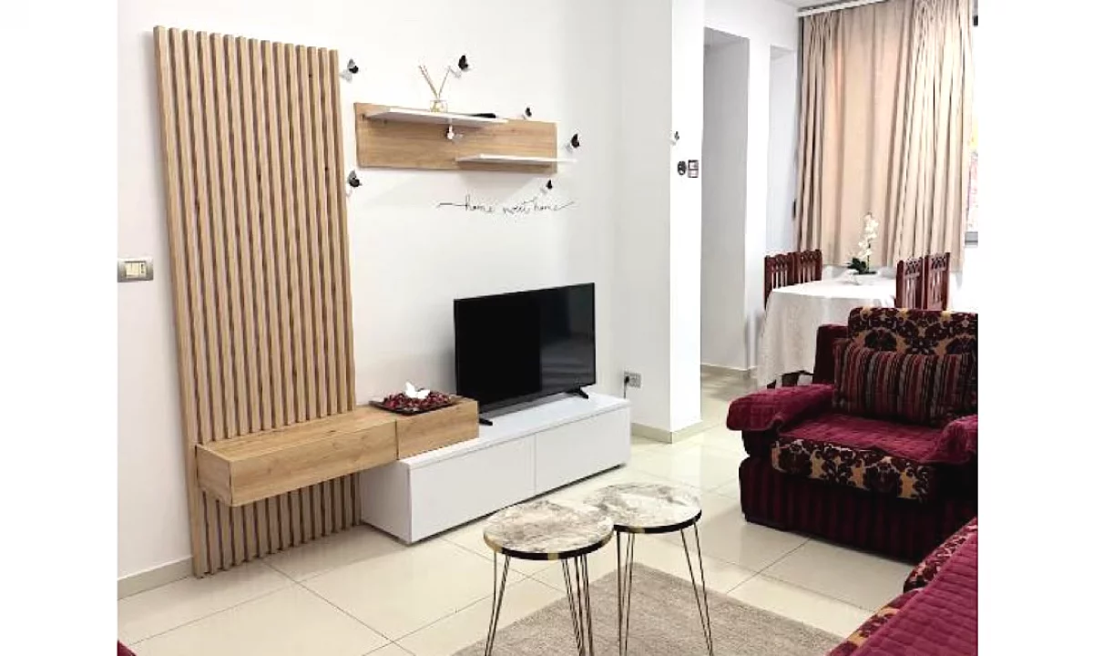 Shtepi me qera Apartament ne Tirane, 2+1, Mobilimi E mobiluar, Pagesa 700  Euro.