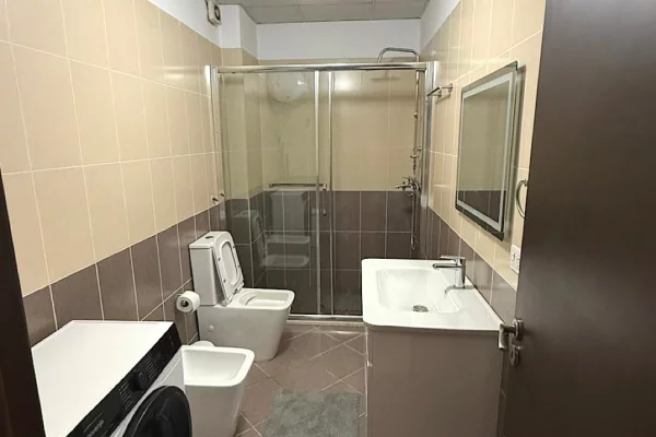 Shtepi me qera Apartament ne Tirane, 2+1, Mobilimi E mobiluar, Pagesa 75,000  Leke.