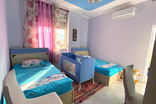 Shtepi me qera Apartament ne Tirane, 2+1, Mobilimi E mobiluar, Pagesa 55,000  Leke.