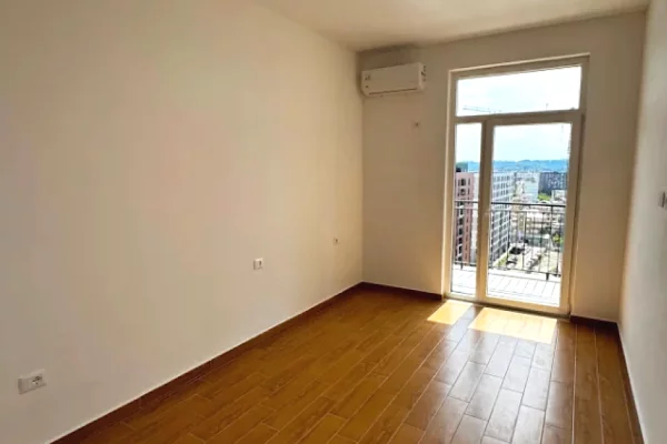 Zyre 2+1 me Qera Bulevardi I RI (ID RZ031) Tirane