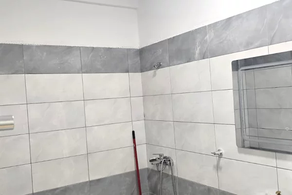 Shtepi me qera Apartament ne Tirane, 1+1, Mobilimi E mobiluar, Pagesa 50,000  Leke.