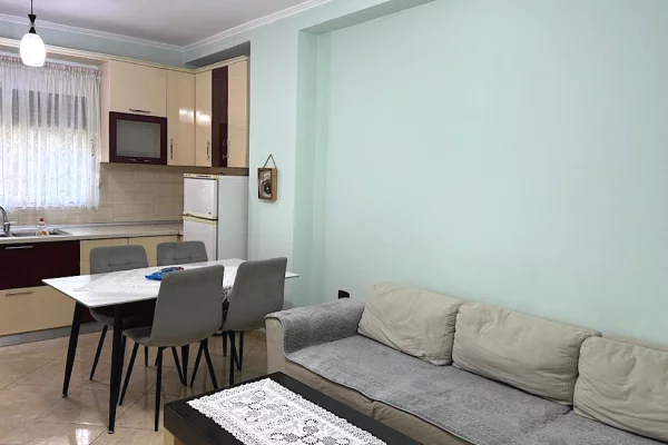 Shtepi me qera Apartament ne Tirane, 1+1, Mobilimi E mobiluar, Pagesa 55,000  Leke.