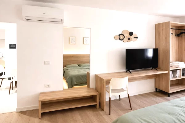 Shtepi me qera Apartament ne Tirane, Garsoniere, Mobilimi E mobiluar, Pagesa 60,000  Leke.
