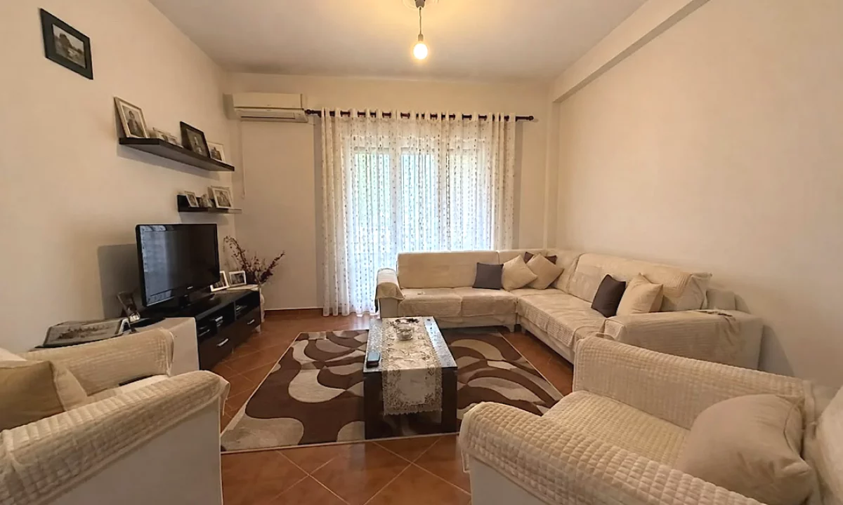 Shtepi me qera Apartament ne Tirane, 1+1, Mobilimi E mobiluar, Pagesa 70,000  Leke.