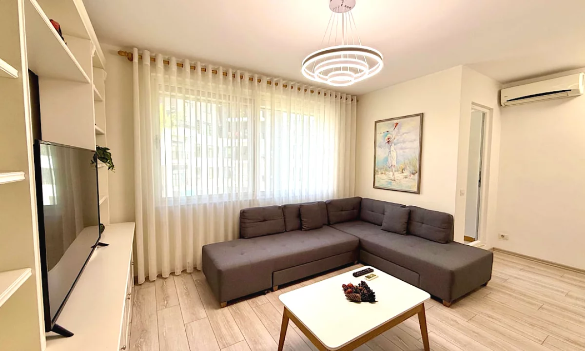 Shtepi me qera Apartament ne Tirane, 1+1, Mobilimi E mobiluar, Pagesa 900  Euro.