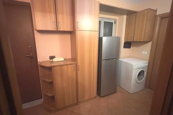 Shtepi me qera 2+1 ne Tirane - 50,000 Leke