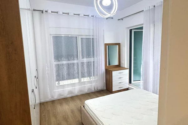 Shtepi me qera Apartament ne Tirane, 1+1, Mobilimi E mobiluar, Pagesa 50,000  Leke.