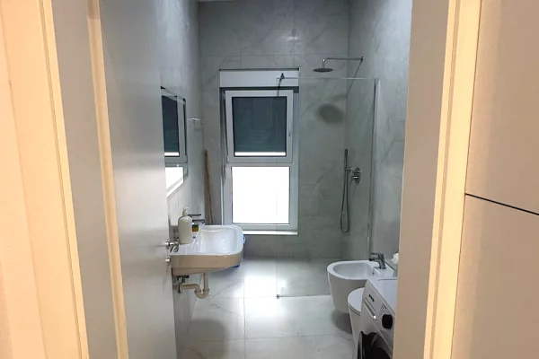 Shtepi me qera Apartament ne Tirane, 1+1, Mobilimi E mobiluar, Pagesa 50,000  Leke.