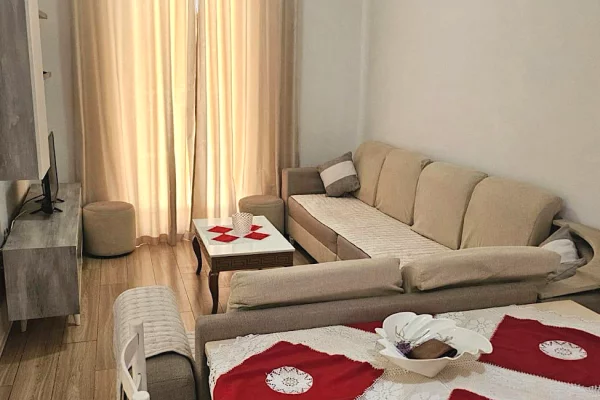 Shtepi me qera Apartament ne Tirane, 2+1, Mobilimi E mobiluar, Pagesa 55,000  Leke.