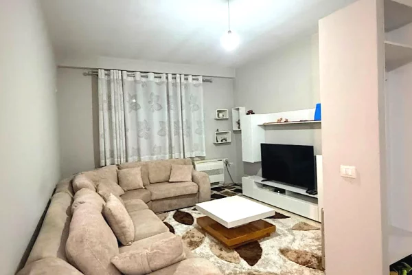 Shtepi me qera Apartament ne Tirane, 2+1, Mobilimi E mobiluar, Pagesa 49,000  Leke.