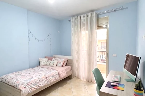 Shtepi me qera Apartament ne Tirane, 2+1, Mobilimi E mobiluar, Pagesa 49,000  Leke.