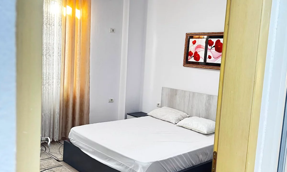 Shtepi me qera Apartament ne Tirane, 1+1, Mobilimi E mobiluar, Pagesa 50,000  Leke.