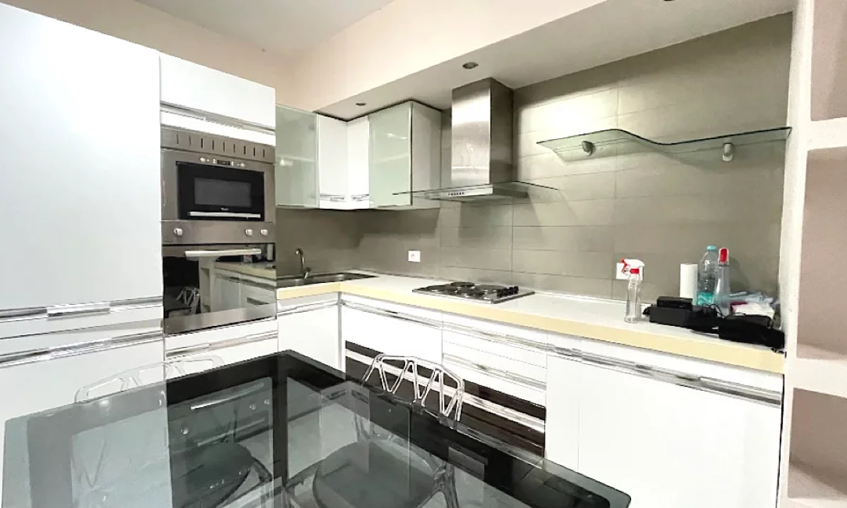Shtepi me qera Apartament ne Tirane, 1+1, Mobilimi E mobiluar, Pagesa 55,000  Leke.