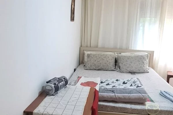 Apartament 1+1 me Qera Rruga Kongresi Manastirit (ID R1130) Tirane