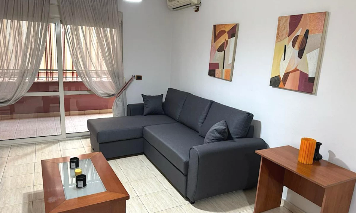 Shtepi me qera Apartament ne Tirane, 1+1, Mobilimi E mobiluar, Pagesa 45,000  Leke.