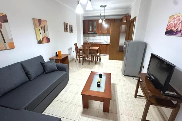 Shtepi me qera Apartament ne Tirane, 1+1, Mobilimi E mobiluar, Pagesa 45,000  Leke.