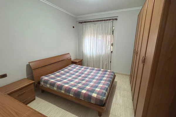Shtepi me qera Apartament ne Tirane, 1+1, Mobilimi E mobiluar, Pagesa 45,000  Leke.