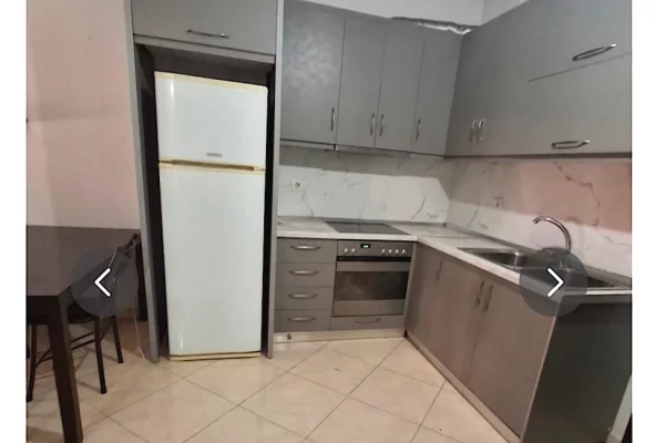 Shtepi me qera Apartament ne Tirane, 2+1, Mobilimi E mobiluar, Pagesa 500  Euro.