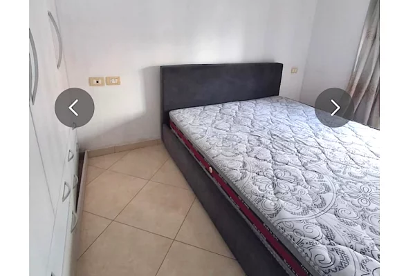 Shtepi me qera Apartament ne Tirane, 2+1, Mobilimi E mobiluar, Pagesa 500  Euro.