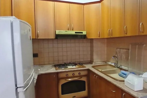 Shtepi me qera Apartament ne Tirane, 1+1, Mobilimi E mobiluar, Pagesa 50,000  Leke.