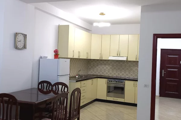 Shtepi me qera Apartament ne Tirane, 2+1, Mobilimi E mobiluar, Pagesa 56,000  Leke.