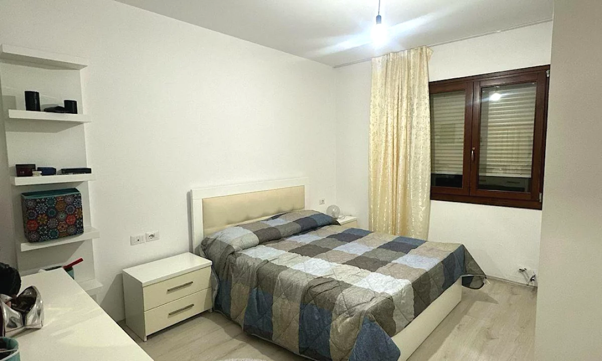 Shtepi me qera Apartament ne Tirane, 1+1, Mobilimi E mobiluar, Pagesa 45,000  Leke.