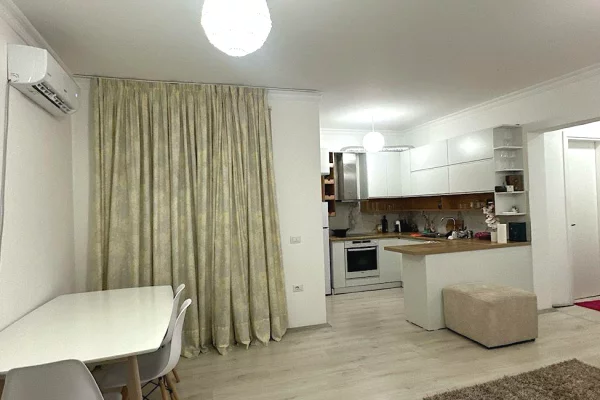 Shtepi me qera Apartament ne Tirane, 1+1, Mobilimi E mobiluar, Pagesa 45,000  Leke.