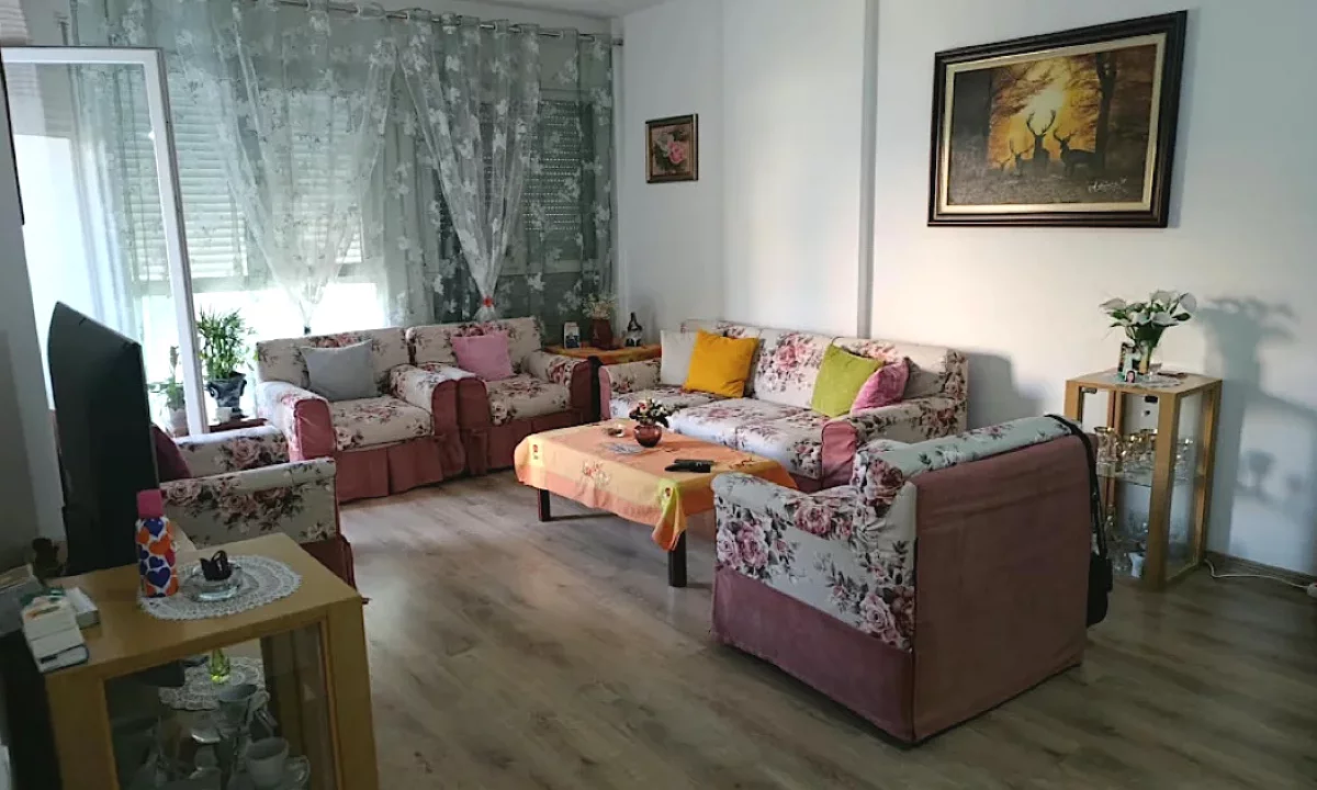 Shtepi me qera Apartament ne Tirane, 1+1, Mobilimi E mobiluar, Pagesa 55,000  Leke.