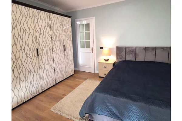 Shtepi me qera Apartament ne Tirane, 1+1, Mobilimi E mobiluar, Pagesa 60,000  Leke.