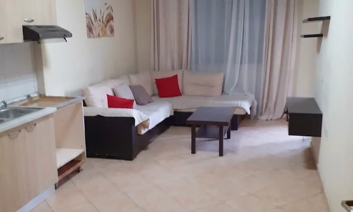 Shtepi me qera Apartament ne Tirane, 2+1, Mobilimi E mobiluar, Pagesa 50,000  Leke.