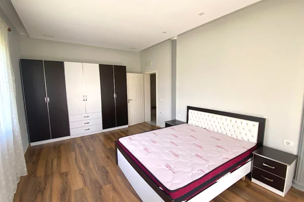 Kat Vile 2+1 Me Qera Sauk (ID RV034) Tirane