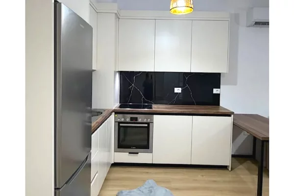 Shtepi me qera Apartament ne Tirane, 1+1, Mobilimi E mobiluar, Pagesa 45,000  Leke.