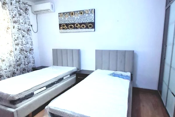 Shtepi me qera 2+1 ne Tirane - 65,000 Leke