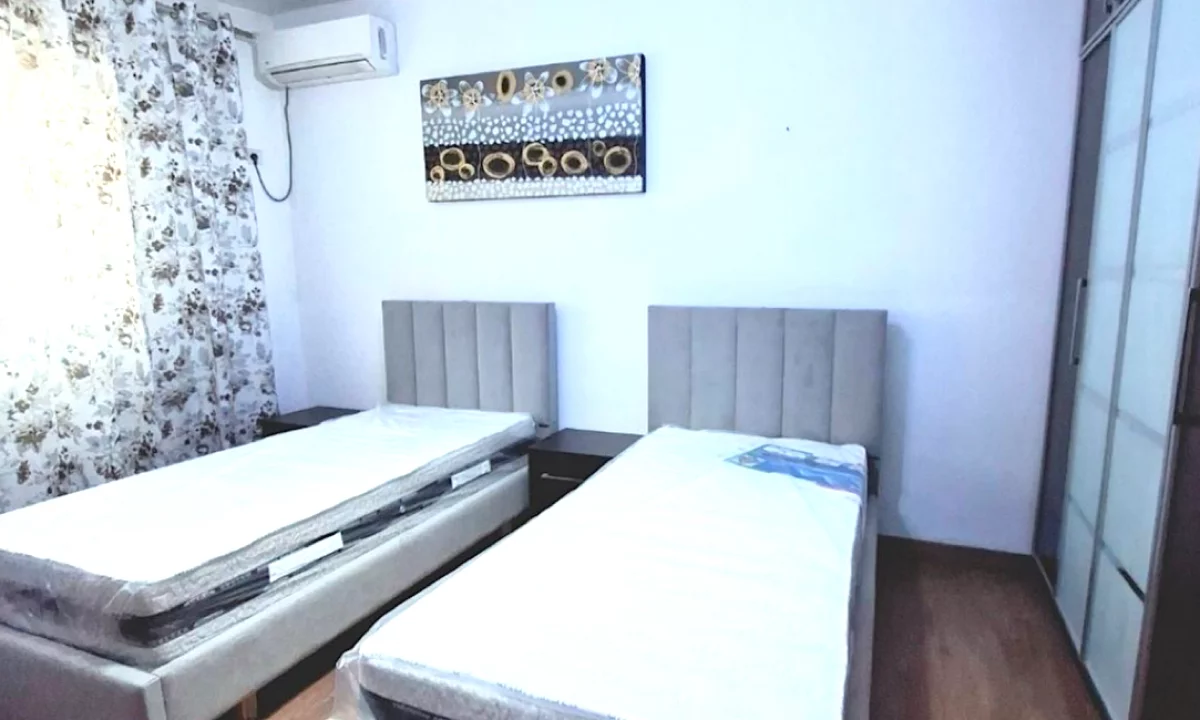 Shtepi me qera Shtepi Private ne Tirane, 2+1, Mobilimi E mobiluar, Pagesa 65,000  Leke.