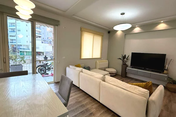 Shtepi me qera Apartament ne Tirane, 2+1, Mobilimi E mobiluar, Pagesa 750  Euro.