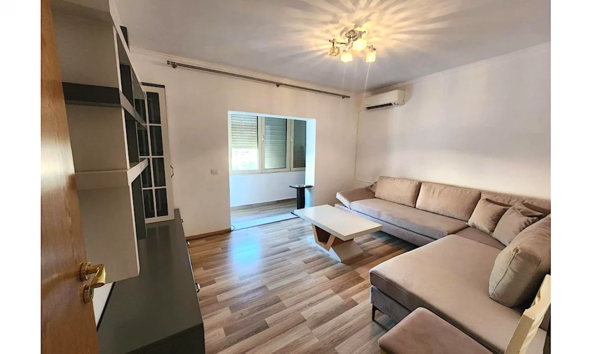 Shtepi me qera Apartament ne Tirane, 1+1, Mobilimi E mobiluar, Pagesa 70,000  Leke.