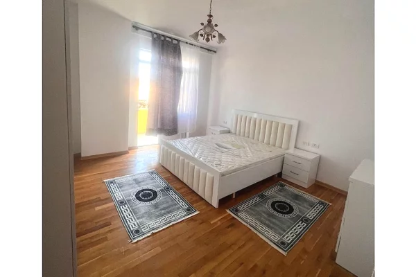 Shtepi me qera Apartament ne Tirane, 2+1, Mobilimi E mobiluar, Pagesa 60,000  Leke.