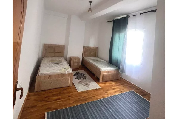 Shtepi me qera Apartament ne Tirane, 2+1, Mobilimi E mobiluar, Pagesa 60,000  Leke.