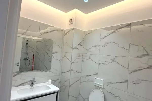 Shtepi me qera Apartament ne Tirane, 1+1, Mobilimi E mobiluar, Pagesa 700  Euro.