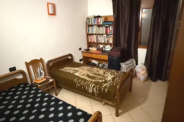 Shtepi me qera Shtepi Private ne Tirane, 2+1, Mobilimi E mobiluar, Pagesa 50,000  Leke.