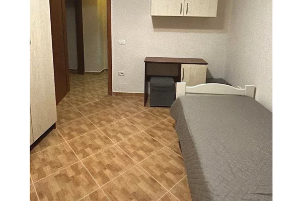 Shtepi me qera Apartament ne Tirane, 2+1, Mobilimi E mobiluar, Pagesa 60,000  Leke.