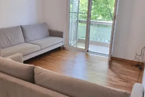 Shtepi me qera Apartament ne Tirane, 2+1, Mobilimi E mobiluar, Pagesa 75,000  Leke.